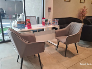 Отель Grand Kingsgate Waterfront By Millennium