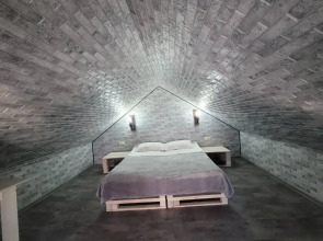 Апартаменты Двухуровневые апартаменты около музея ангелов