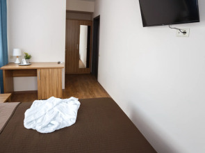 Отель Малахит