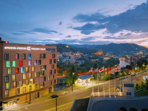 Hotel Golden Tulip Design Tbilisi