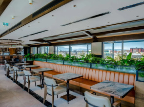 Отель Novotel Tbilisi Center