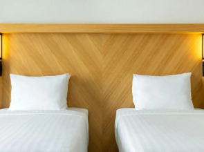 Отель Courtyard by Marriott Tbilisi