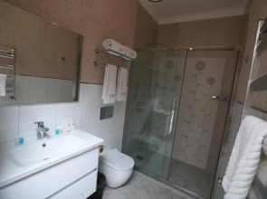 Отель West Inn Baku