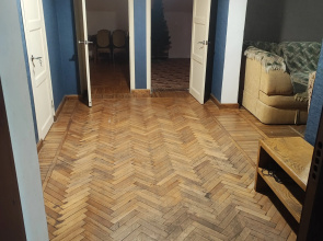 Trekhkomnatnaya v Sukhumi na Beregu Morya Flat