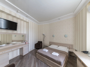 Грандора Невский 44