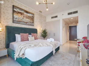 bnbmehomes | Chic Studio in Damac Hills-2807 Apartments