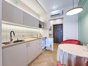 Квартира рядом с метро и жд вокзалом и прекрасным видом на город