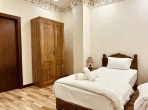 Отель Ayvan Plaza