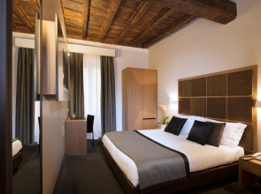 Hotel Trevi
