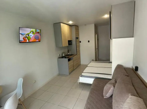 Квартира Deluxe Студия в Сочи , Красная, д. 27