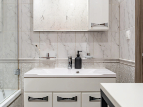 Квартира Antic на Кременчугской Satin Home