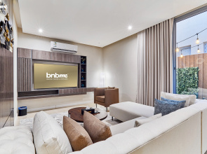 Bnbme Riviera-8, 2 Bdr Apartments