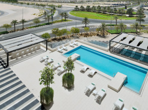 Holiday Inn Dubai al-Maktoum Airport, an IHG Hotel