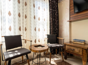 Pi Home & Apartments