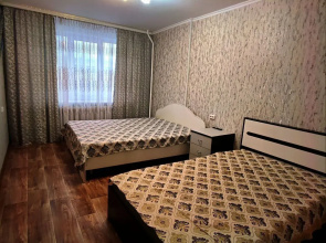 Dvuxkomnatnaya Na Bakinskoy 33 Flat