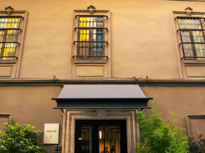 DeCamondo Residence