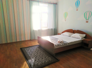 Квартира 3-комн. cталинка с большой ванной рядом с набережной