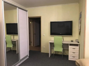 Апартаменты 3 комнаты в Центре рядом с Электричкой на Море