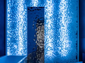 Стильный апартамент с видом на башни на 39 этаже