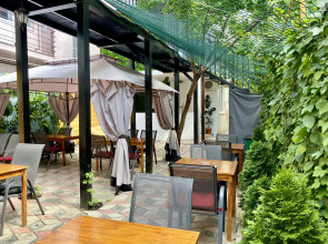 Гостевой дом Green Wall