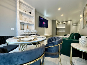 Квартира с панорамным видом на море