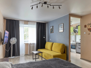 Kvartira Bul'var 1k apartamenty na 4h gostej v centre radom s UGMK, sad im. Engel'sa