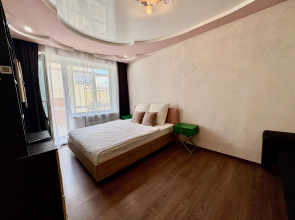 Uyutnaya v Tsentre na Batyushkova 9 Flat