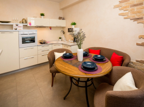 V Lisikhe Apartments