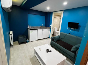 Отель Moon Blue