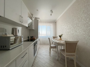 Квартира Green FOX с шикарным видом на реку Кутум