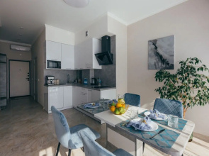 Na Pervoy Linii Flat