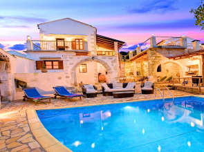 Grape Villa Heated Pool