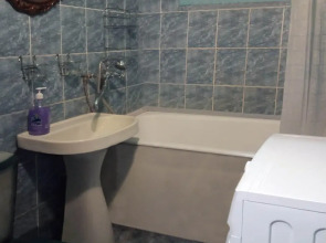 Квартира эконом двухкомнатная рядом с центром, 33 квартиры