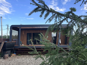 Mini-Dom S Baney I Chanom V Istre Private house