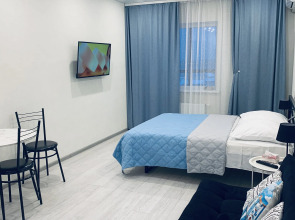 Uyutnaya Studiya S Panoramnymi Oknami Flat