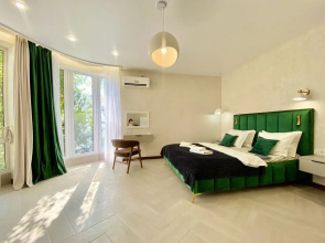 Inzhir #1 Flat