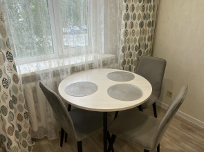 Квартира на Дружбы Народов 18