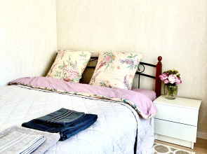 Квартира Двухкомнатная квартира на Радужном