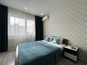 Апартаменты LikeHome на Дорофеева 7 у Города Еды