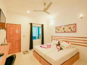 Thoddoo Sunny Beach Guest house