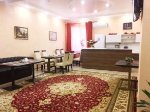 Отель Джулия