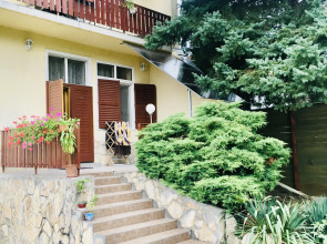 Апартаменты Sunny & Green