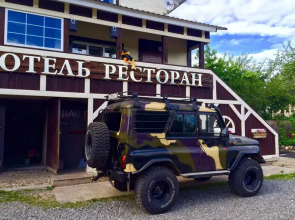 Отель Гостиничный рыболовно-охотничий комплекс Александровский Причал