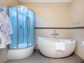 Rockmond 64 Junior Suite 4