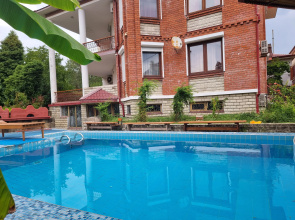 S Basseynom Private House