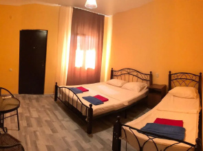 Tikhiy Dvorik Alakhadzi Guest House