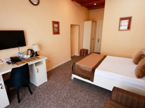 Отель East Legend Panorama