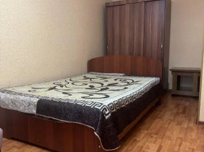 V Tsentre Goroda V Rayone Filarmonii Flat