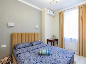 Квартира Двухкомнатная в Истoричeскoм Цeнтpе Гopода с Парковкой