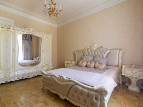 Квартира на Рубинштейна 4